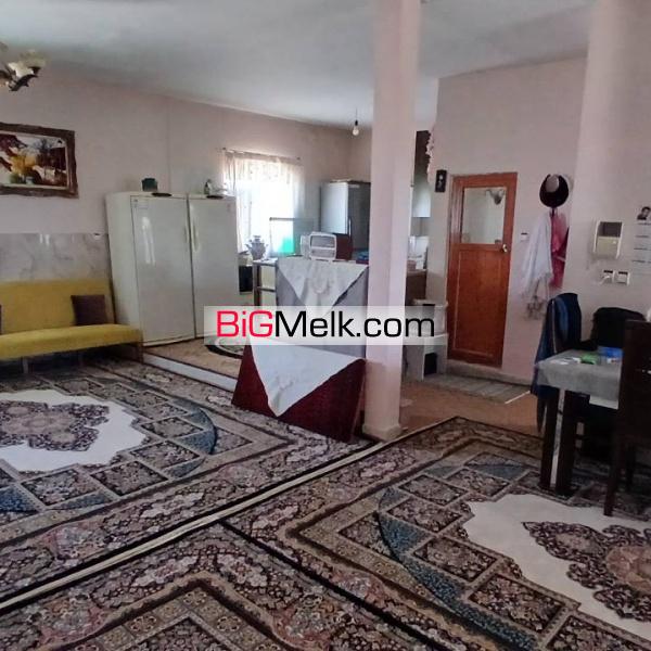 ۱۹۸۰ متر باغچه با ۱۴۰متر بنا آب برق گاز سند تک برگ رسمی