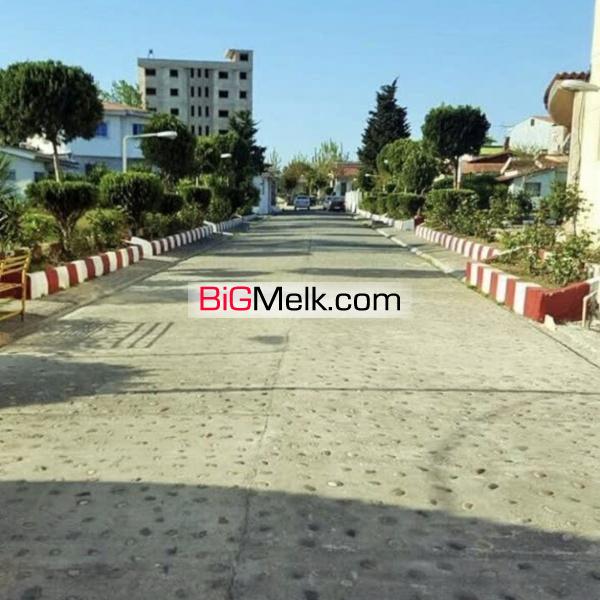 ۶۵۰۰متر زمین (هتل قدیمی)  یک ضلع بر اتوبان یک ضلع لب ساحل
